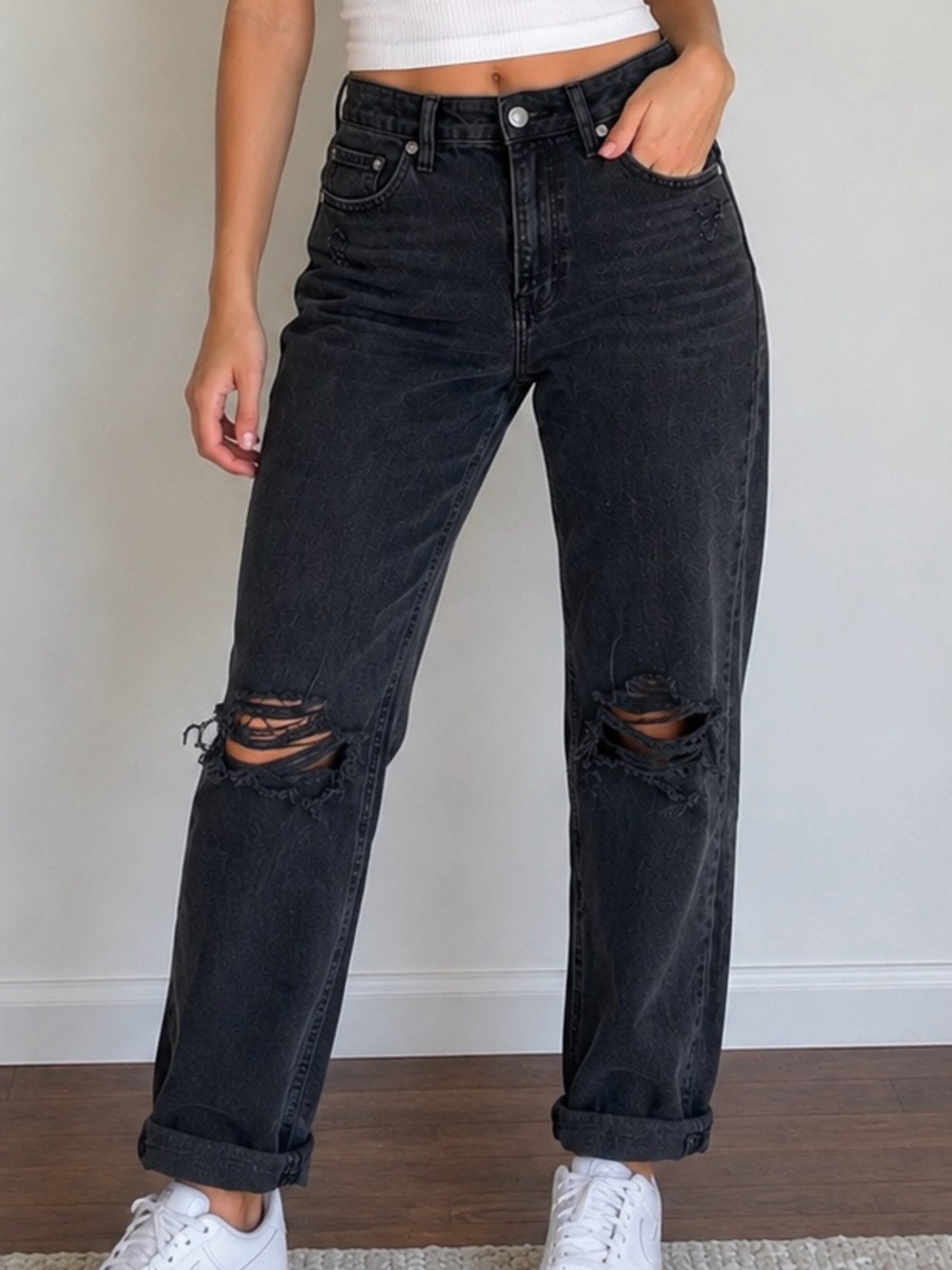 American Eagle Outfitters High-Rise Black Distressed Jeans